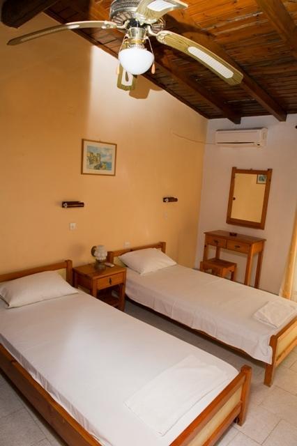 Dina'S Rooms Mesongí Chambre photo